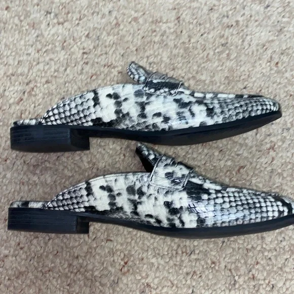 Circus by Sam Edelman Gray Snake Print penny Loafers - Picture 6 of 9